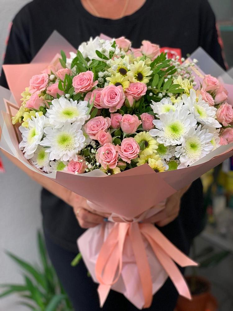 Букет цветов из: Розы и Хризантемы в Новочеркасске