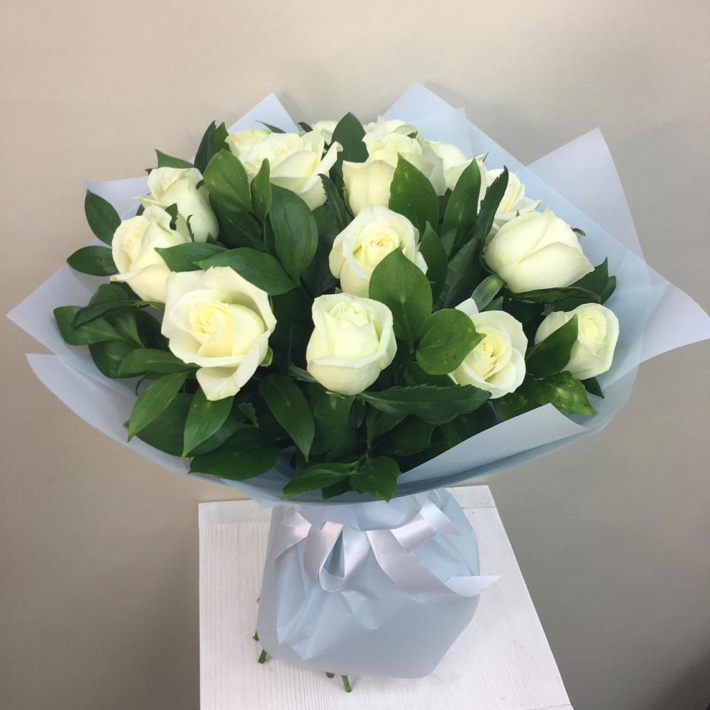 Букет 15 Белых роз Проуд в Новочеркасске