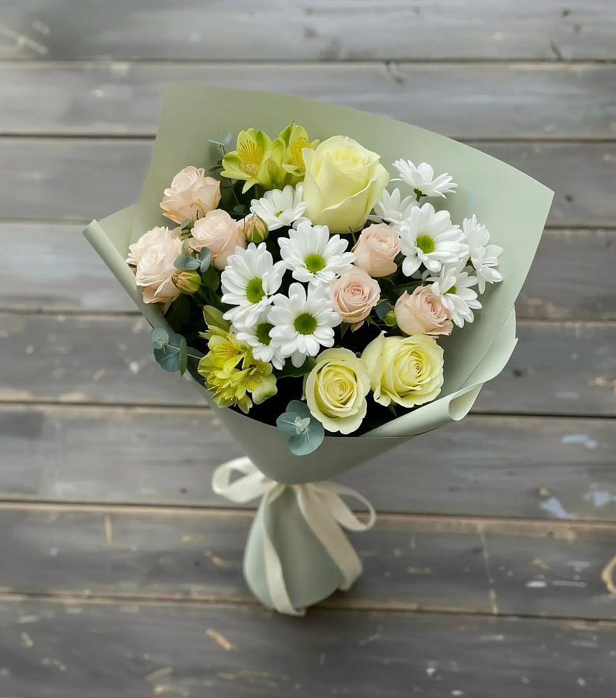 Букет цветов из: Альстромерии, Розы и Хризантемы в Новочеркасске