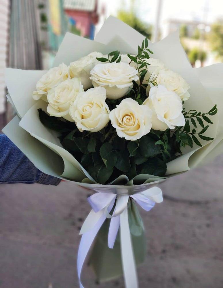 Букет Белые розы Проуд в Новочеркасске