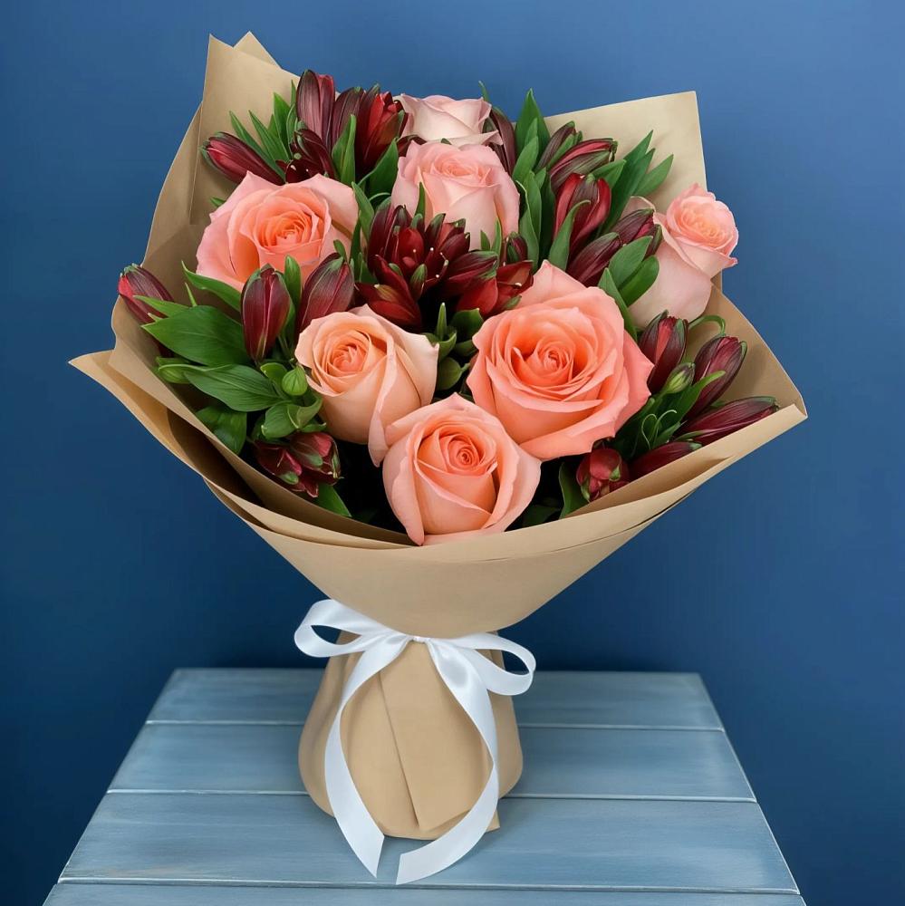 Букет цветов из: Розы и Альстромерии в Новочеркасске