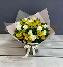 Букет цветов из:  Орхидеи и Розы в Новочеркасске