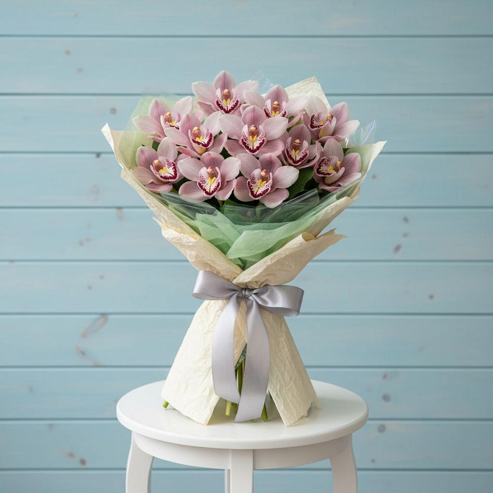 Букет цветов из: Орхидеи и Розы в Новочеркасске