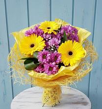 Букет цветов из:  Хризантемы и Герберы в Новочеркасске