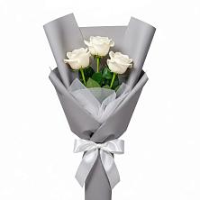 Букет 3 белые розы в Новочеркасске