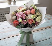 Букет цветов из:  Розы, Лизиантусы и Гвоздики в Новочеркасске