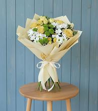 Букет цветов из:  Хризантемы и Розы в Новочеркасске