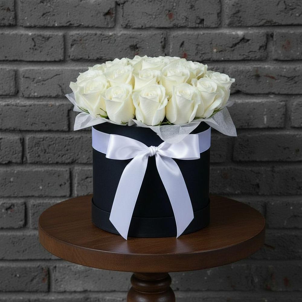 Цветочная композиция из Розы в шляпной коробке в Новочеркасске