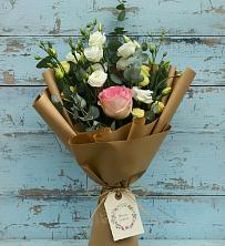 Букет цветов из:  Розы и Лизиантусы в Новочеркасске