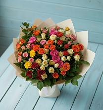 Букет Микс из разноцветных кустовых роз в Новочеркасске
