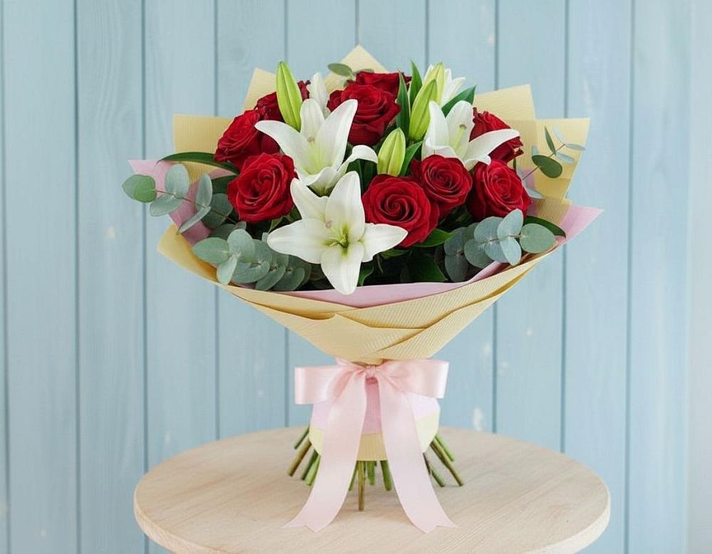 Букет цветов из: Лилии и Розы в Новочеркасске